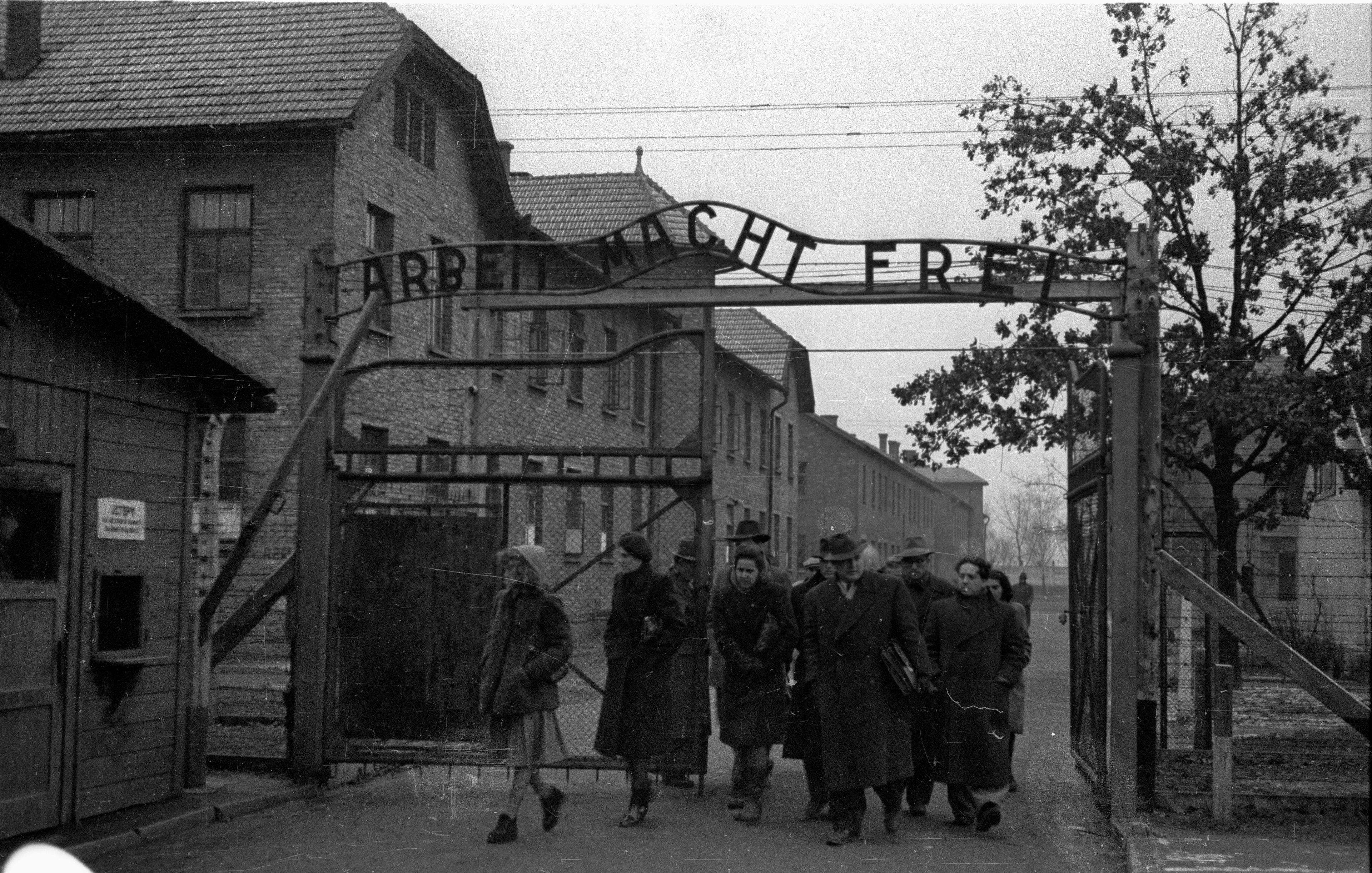 Historical Gallery Photo 01